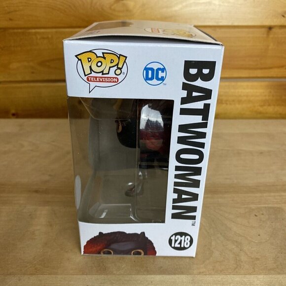 Funko Pop! DC Television Batwoman #1218 Funko Shop Exclusive - Picture 4 of 6